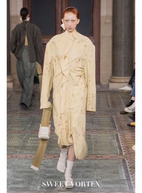 「现货秒发」Uma Wang 25SS 白色经典小号蜡面牛皮小方包