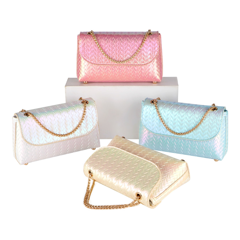 欧美跨境时尚镶钻手拿包女单肩斜挎链条包百搭晚会小方包马卡龙