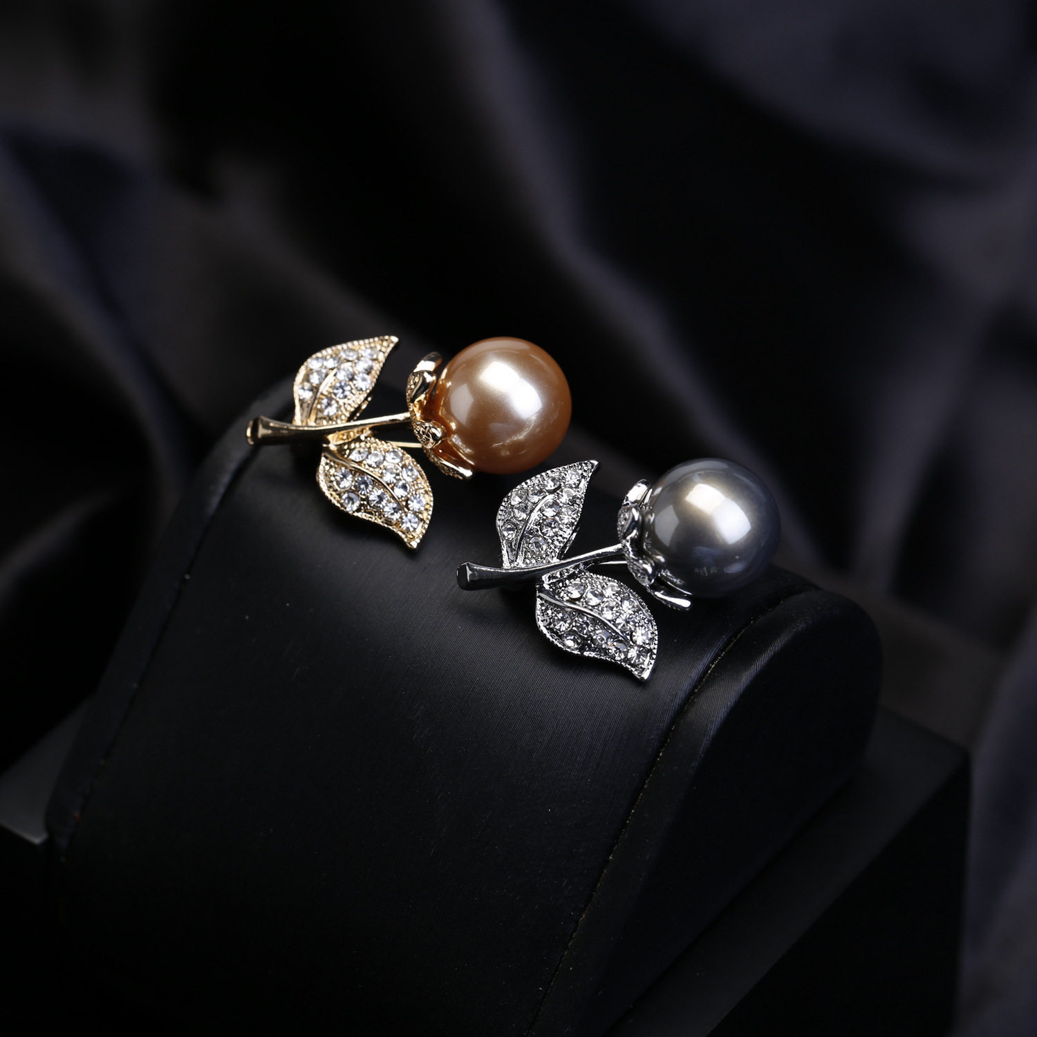 时尚花朵珍珠胸针女高档精致胸花别针气质西装礼服配饰大衣装饰品,饰品/流行首饰/时尚饰品新,胸针,淘宝优惠券,粉丝福利购,淘宝优惠卷