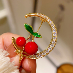 配饰 可爱甜美水晶樱桃胸针女高档小众设计感精致别针外套大衣西装