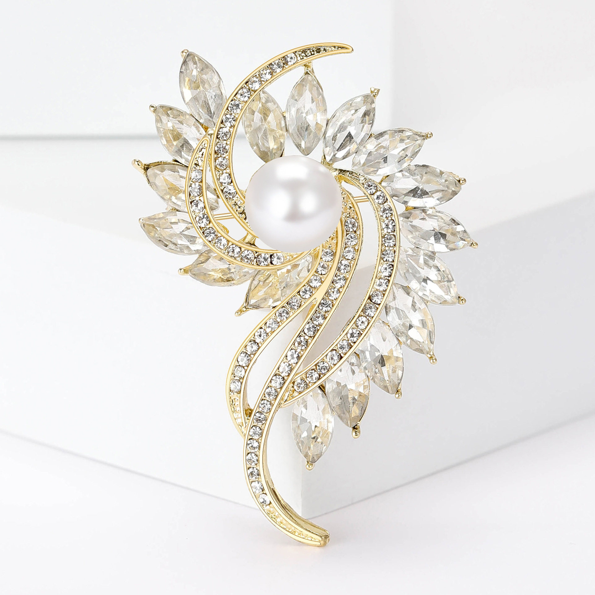 新款时尚西装高档韩版气质奢华百搭胸针高级珍珠别针饰品配饰女士,饰品/流行首饰/时尚饰品新,胸针,淘宝优惠券,粉丝福利购,淘宝优惠卷