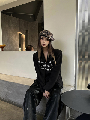 标语英文印花正肩西装