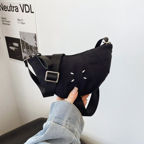 LAOYJA高级感小众牛津布牛角包