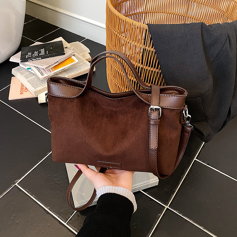 超火小包包女式2025新款小众复古麂皮绒托特包洋气百搭单肩斜挎包,箱包皮具/热销女包/男包,通用款女包,淘宝优惠券,粉丝福利购,淘宝优惠卷