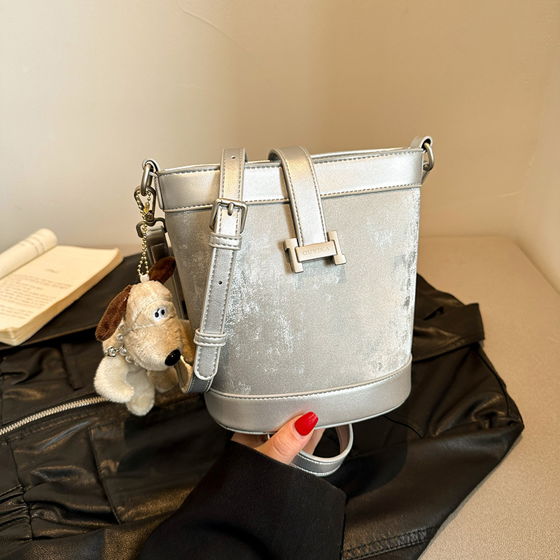 LAOYJA高级感新中式国风水桶包