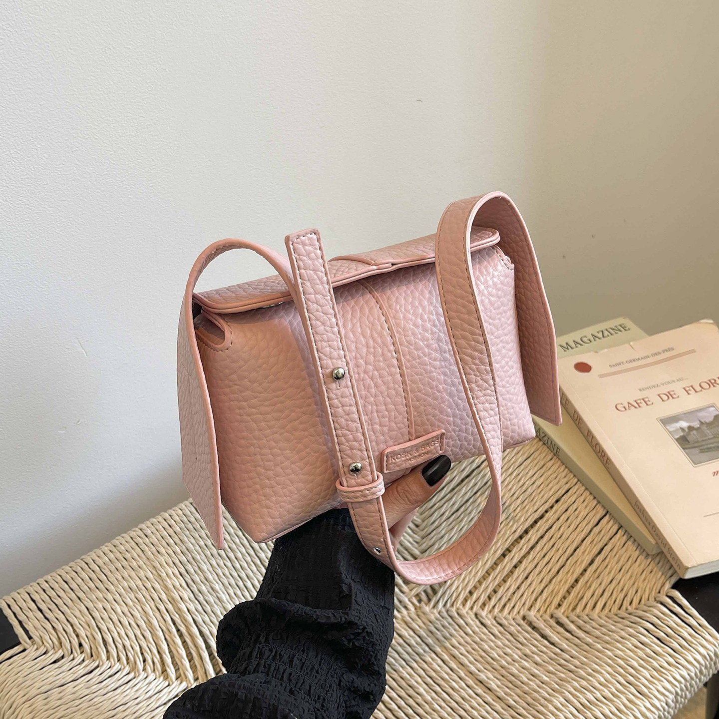 韩系小众设计包包女款2026新款超火马卡龙小方包高级感单肩斜挎包