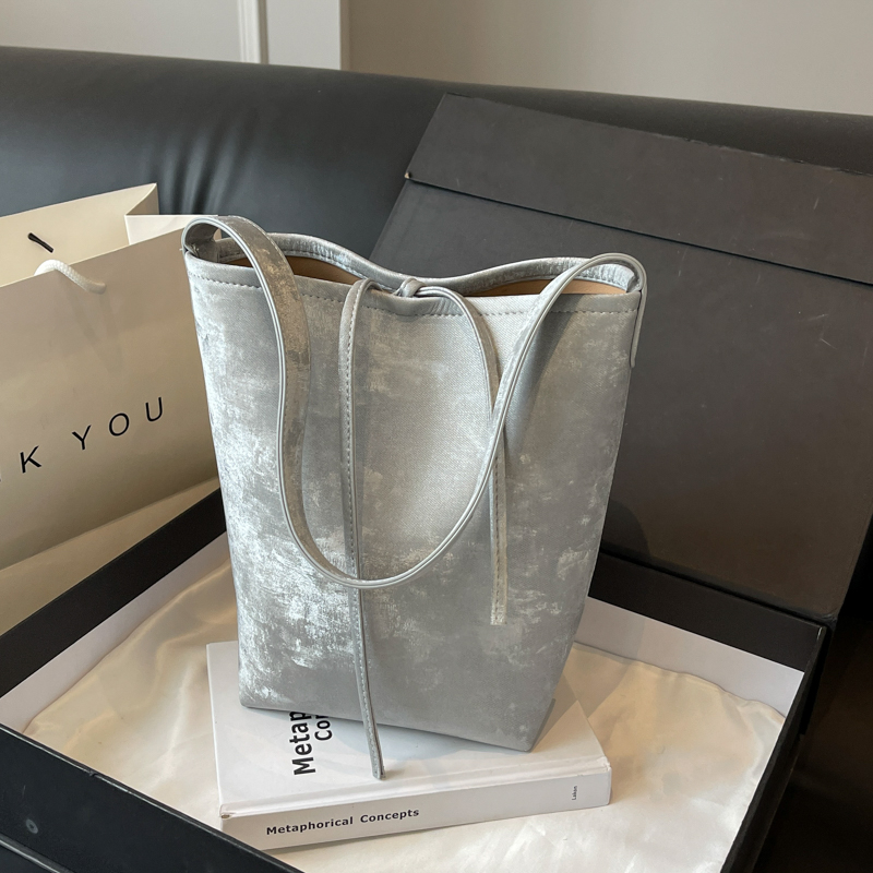 LAOYJA高级感大容量单肩水桶包