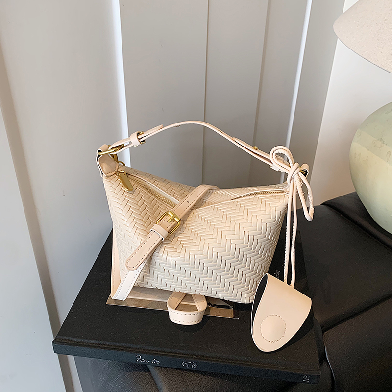 LAOYJA超火流行编织手提小包包女