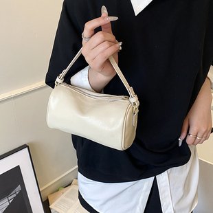 今年流行爆款真皮小包包女2025新款头层牛皮枕头包百搭单肩斜挎包