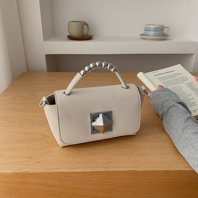 今年流行爆款包包女士2026新款超火马卡龙小方包高级感单肩斜挎包