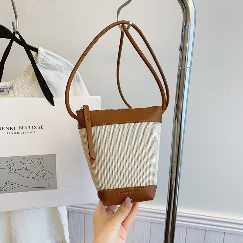 LAOYJA高级感帆布斜挎水桶小包