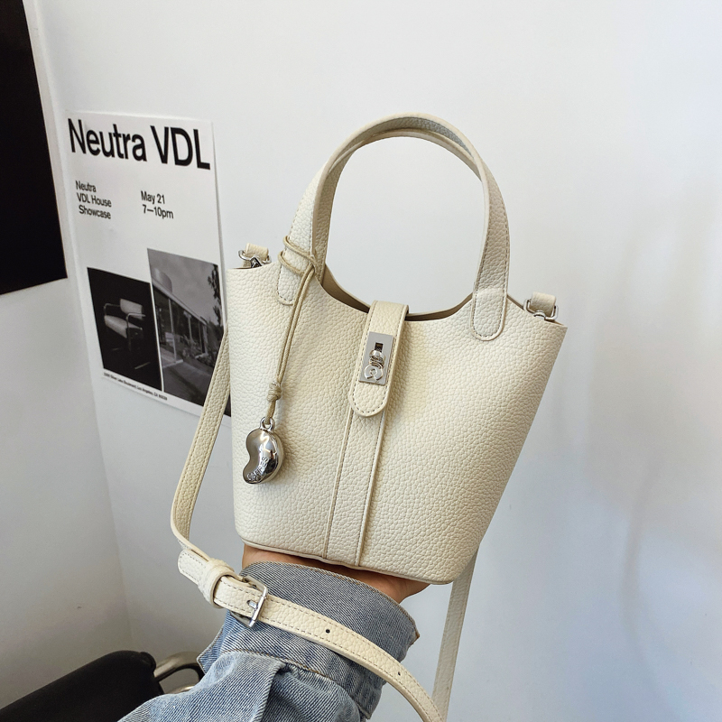 LAOYJA高级感小众洋气菜篮子包