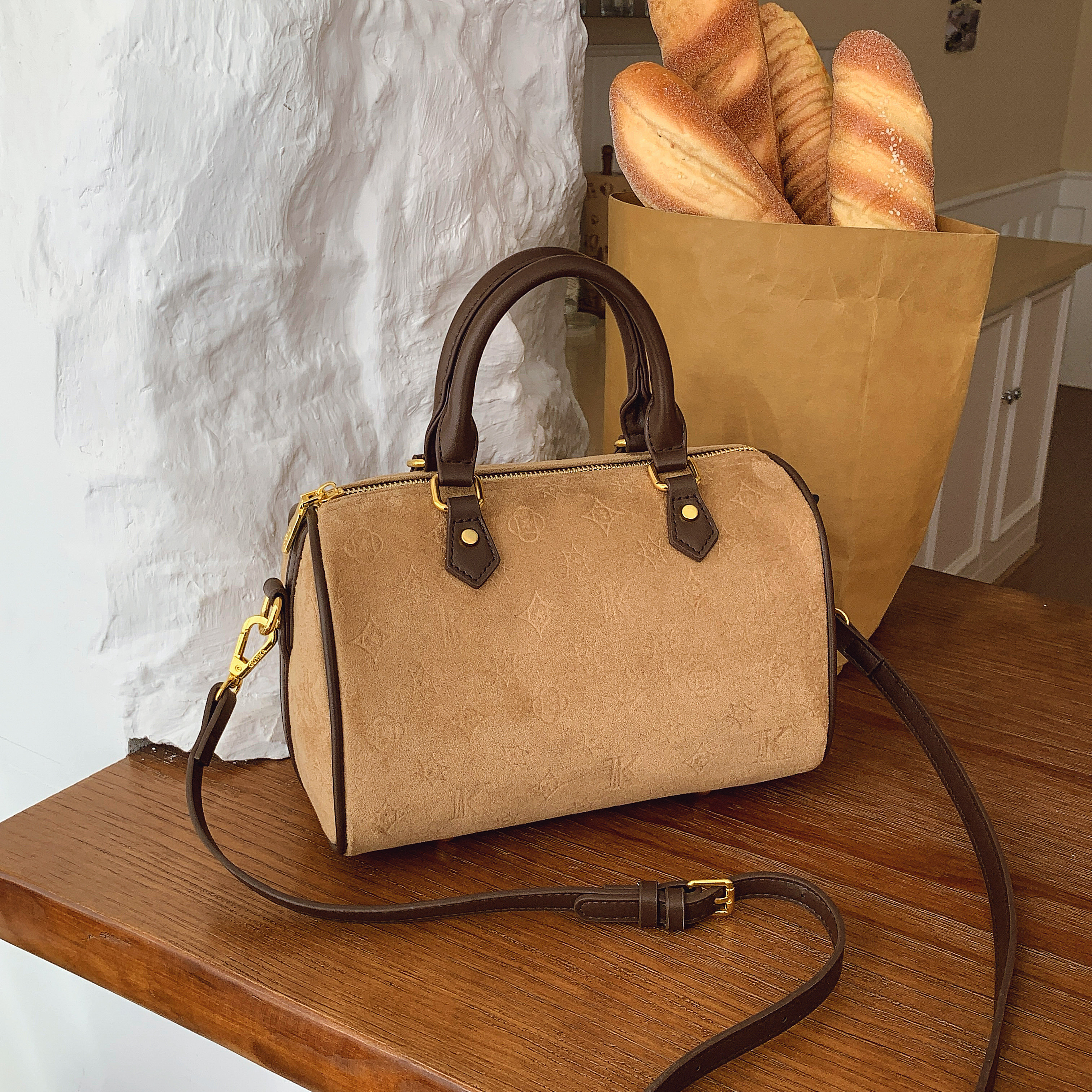 今年流行爆款大容量手提枕头包2026新款韩版时尚简约印花斜挎包潮,箱包皮具/热销女包/男包,通用款女包,淘宝优惠券,粉丝福利购,淘宝优惠卷