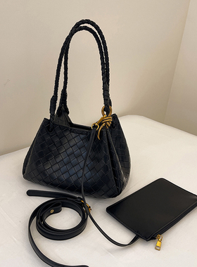 高级感小众包包女2025新款夏天洋气编绳手提水桶包百搭单肩斜挎包