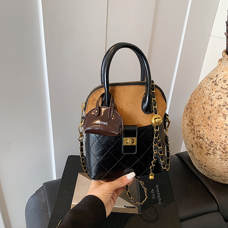 超火小包包女式2025新款小香风菱格链条贝壳包洋气百搭单肩斜挎包,箱包皮具/热销女包/男包,通用款女包,淘宝优惠券,粉丝福利购,淘宝优惠卷