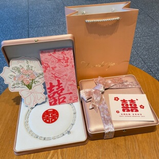 新婚礼物送新娘女伴娘伴手礼精致轻奢冷白方糖项链耳钉礼盒套组