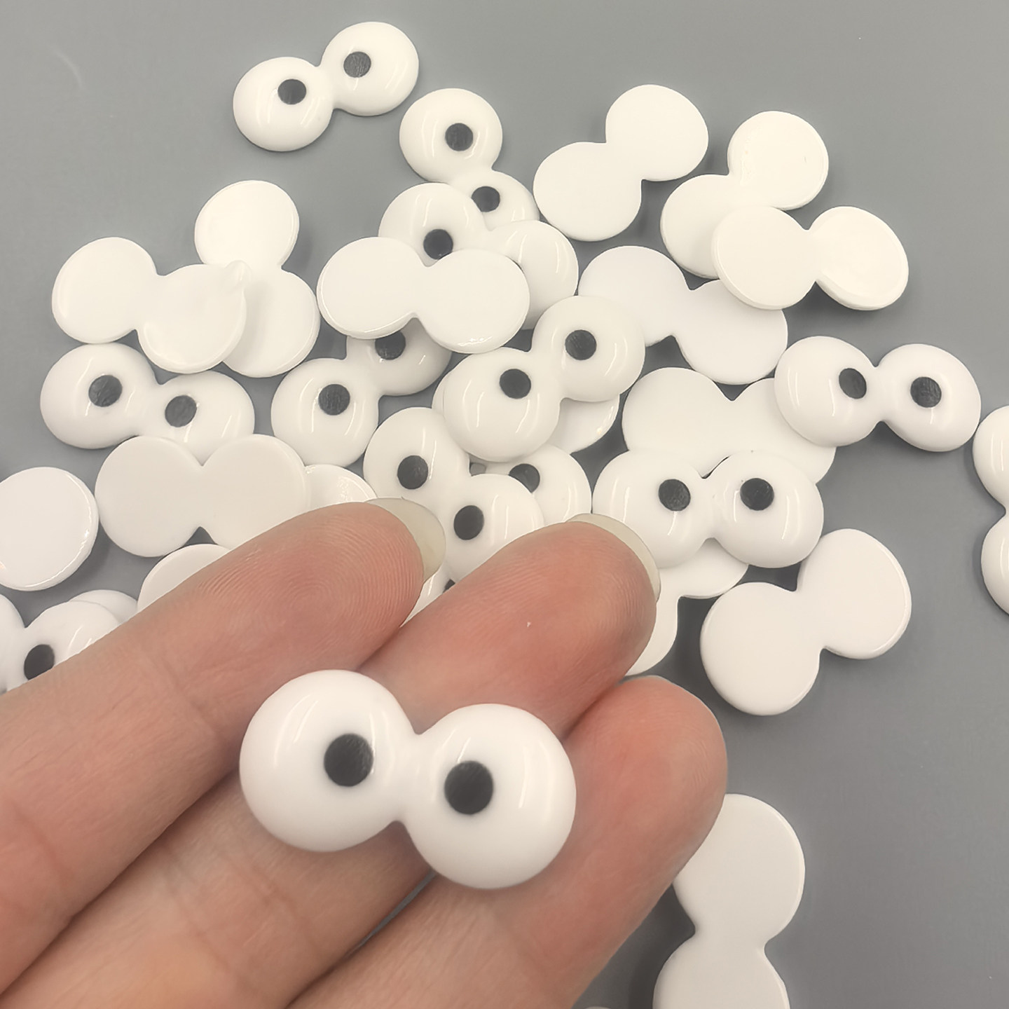 树脂眼睛配件diy奶油胶手机壳饰品 毛线玩偶胸针立体眼珠材料