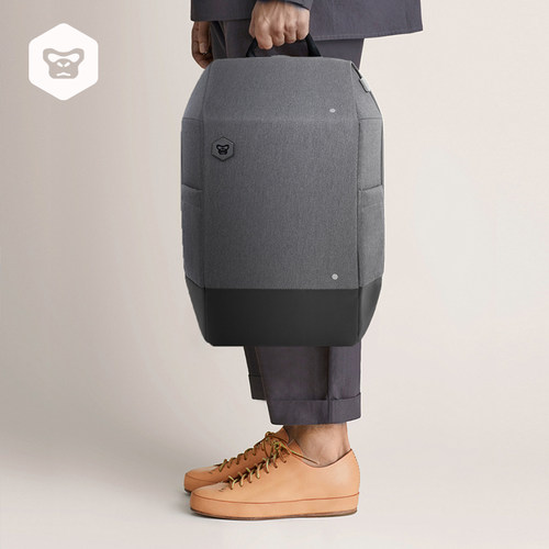 新款防盗电脑包通勤旅行双肩包男设计感轻便双肩背包女防水书包潮