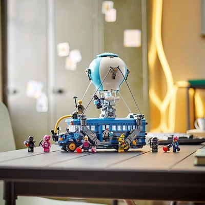 堡垒之夜系列战斗巴士77073人仔机甲儿童男孩子拼装积木玩具礼物