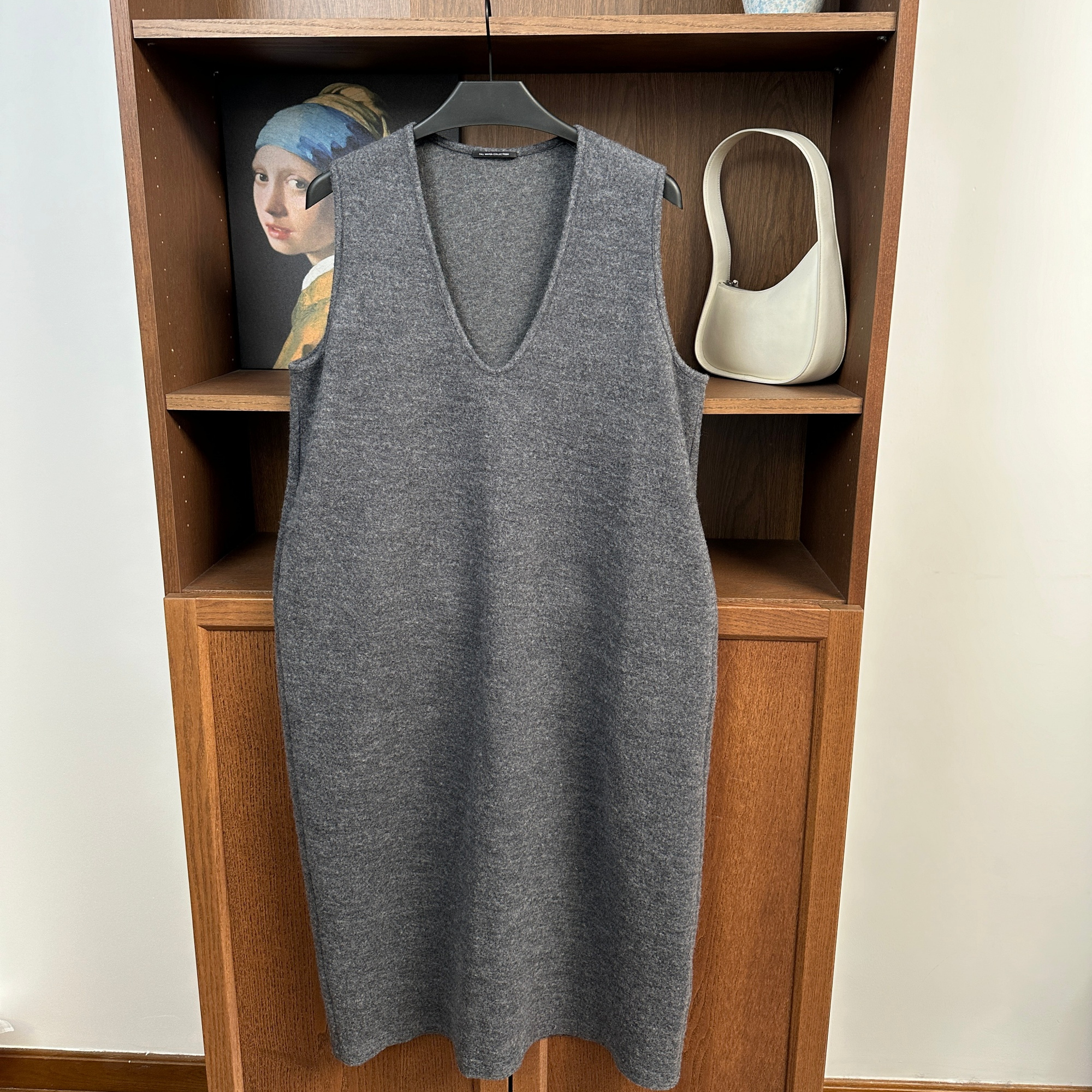 羊毛混纺毛呢大U领背心式连衣裙