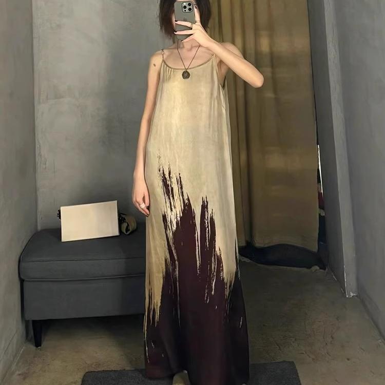 设计感~复古做旧杏色拼接渐变色 铜氨丝吊带连衣裙