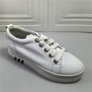 女休闲百搭厚底小白鞋 白色系带板鞋 春夏新款 时尚 断码 运动鞋 韩版