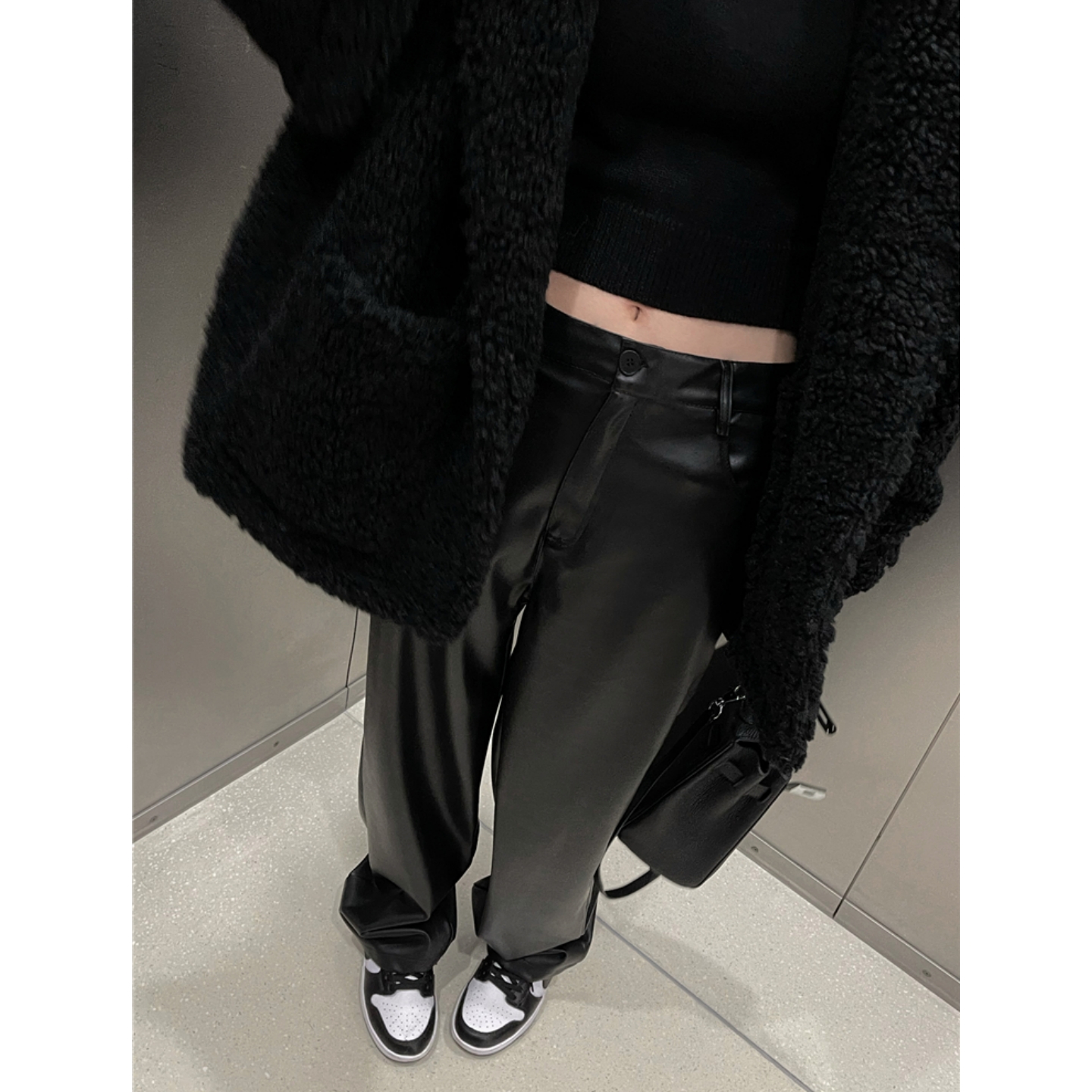 大码胖mm美式休闲直筒黑色PU皮裤