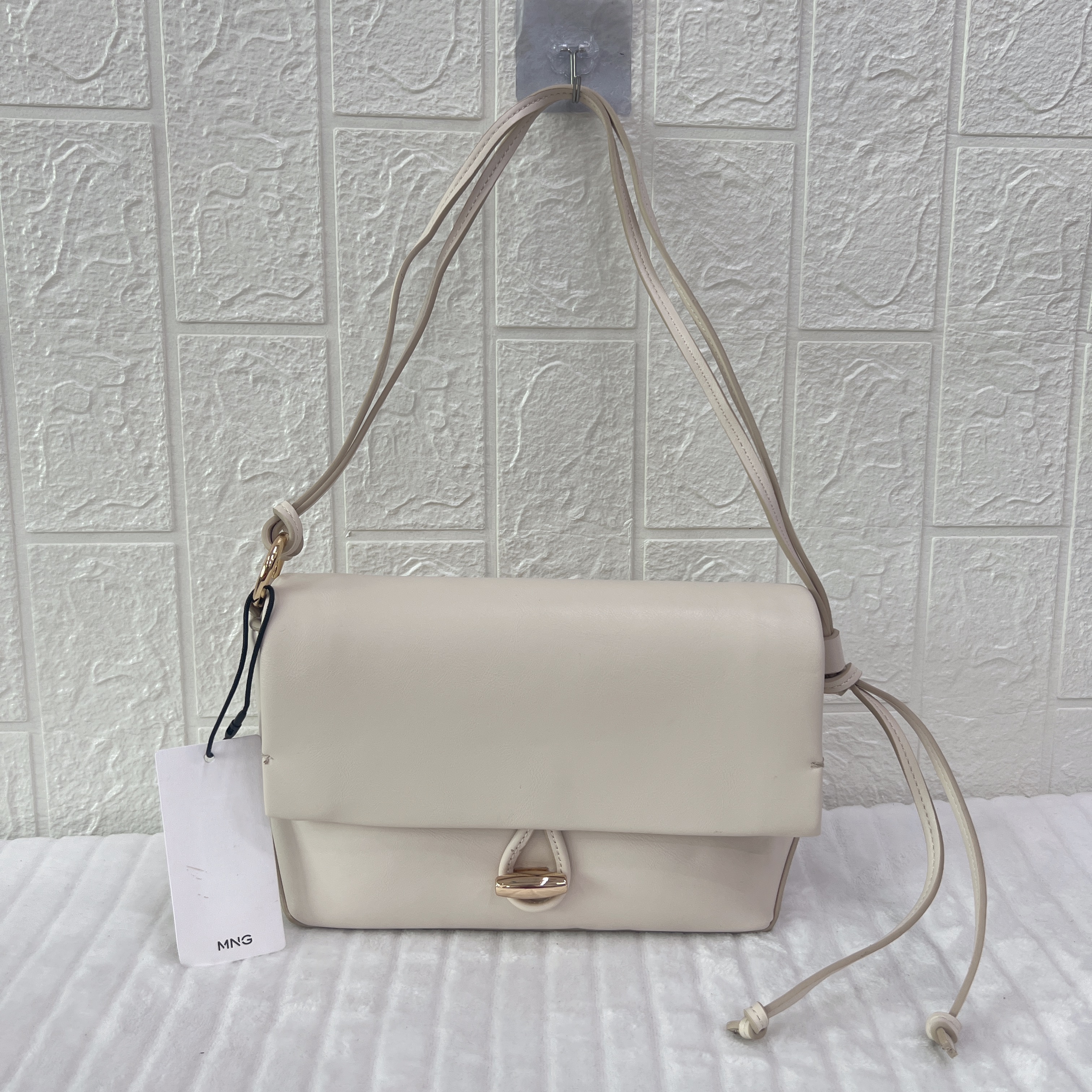 外贸出西班牙单MNG时尚百搭单肩腋下包