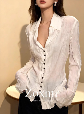 现货 2026春季独特漂亮上衣休闲通勤白色褶皱肌理v领长袖衬衫女