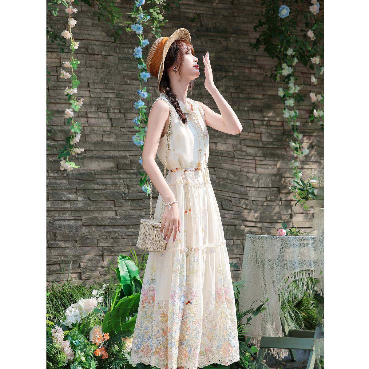 白漉法式甜美小众设计花朵印花收腰洋装2025夏季新款温柔风长裙