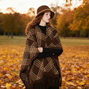 英伦风格纹大披肩冬季厚款保暖咖啡色斗篷气质高级感披风居家办公