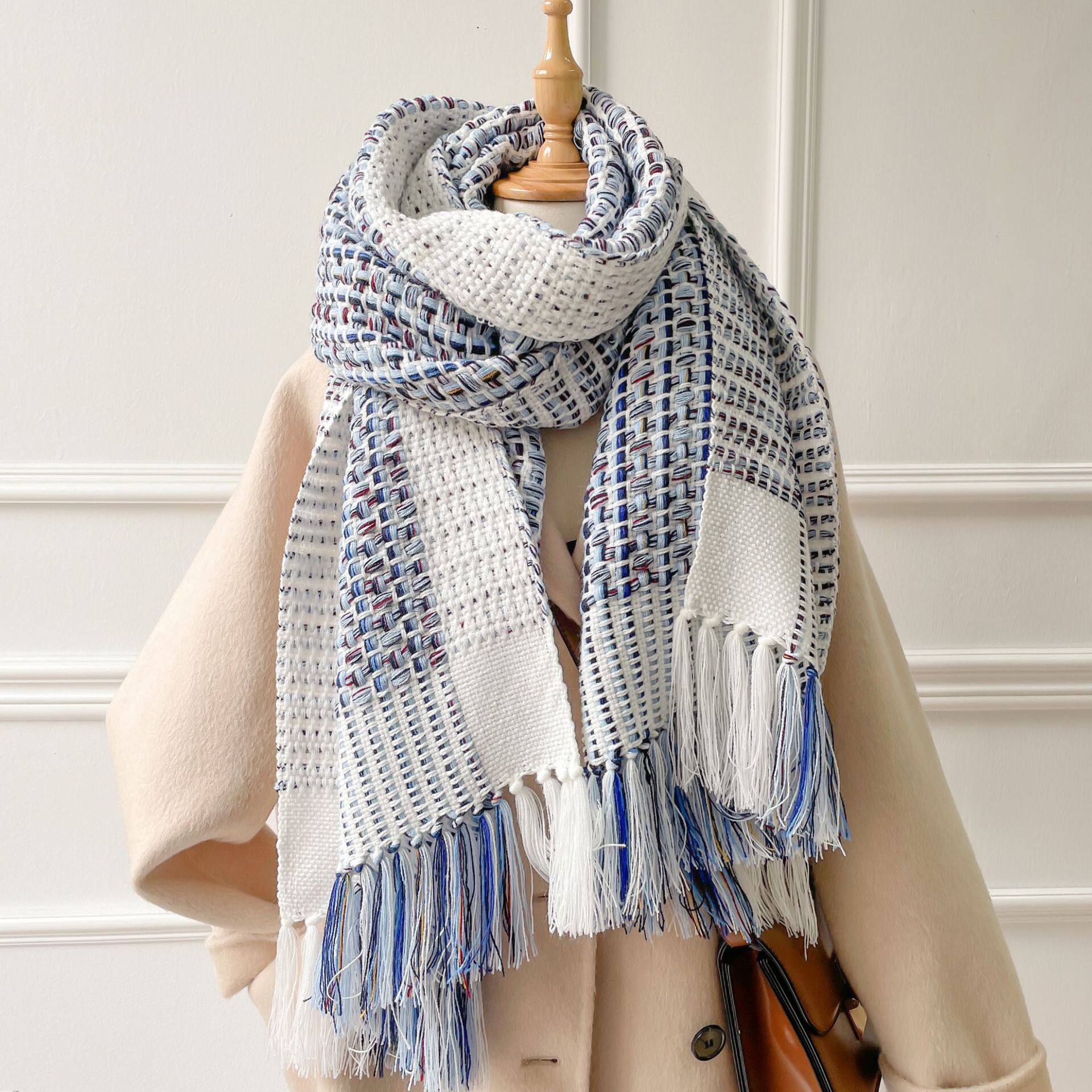 2022新款围巾女秋冬针织加长款加厚保暖装饰披肩围脖编织流苏长巾