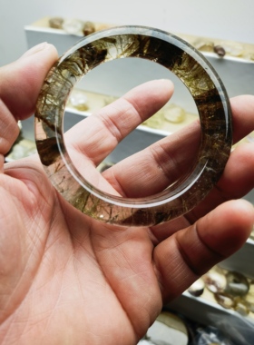 天然铜发晶原石手工雕刻手镯圈口54条宽14.3重67.3克