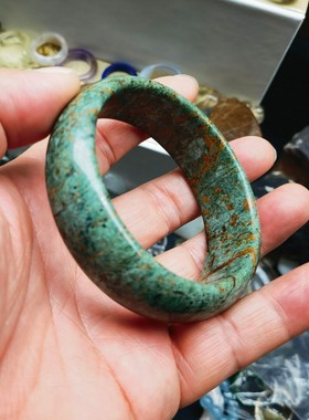 月陨石原石手工雕刻飘翠手镯条宽20.2圈口58重69.3克仅此一件