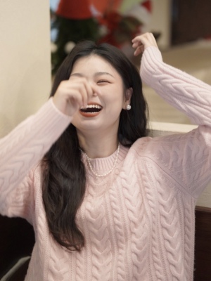 澳洲100%纯羊简约显瘦毛衣