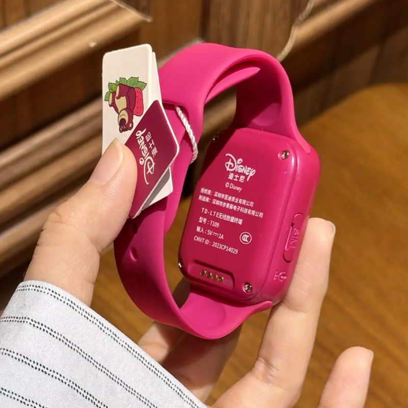 迪士尼草莓熊正品儿童电话手表女孩专用智能定位小天才学生智能表