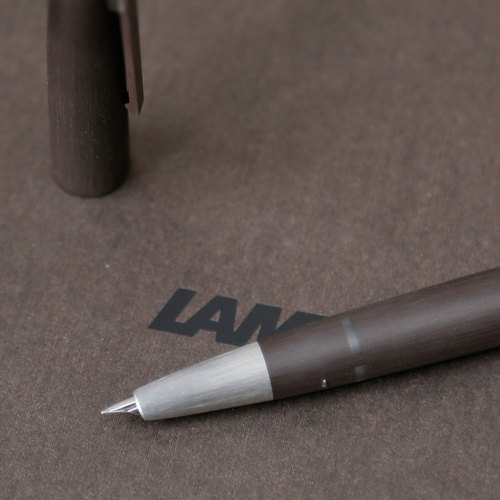 棕色限量lamy2000编号