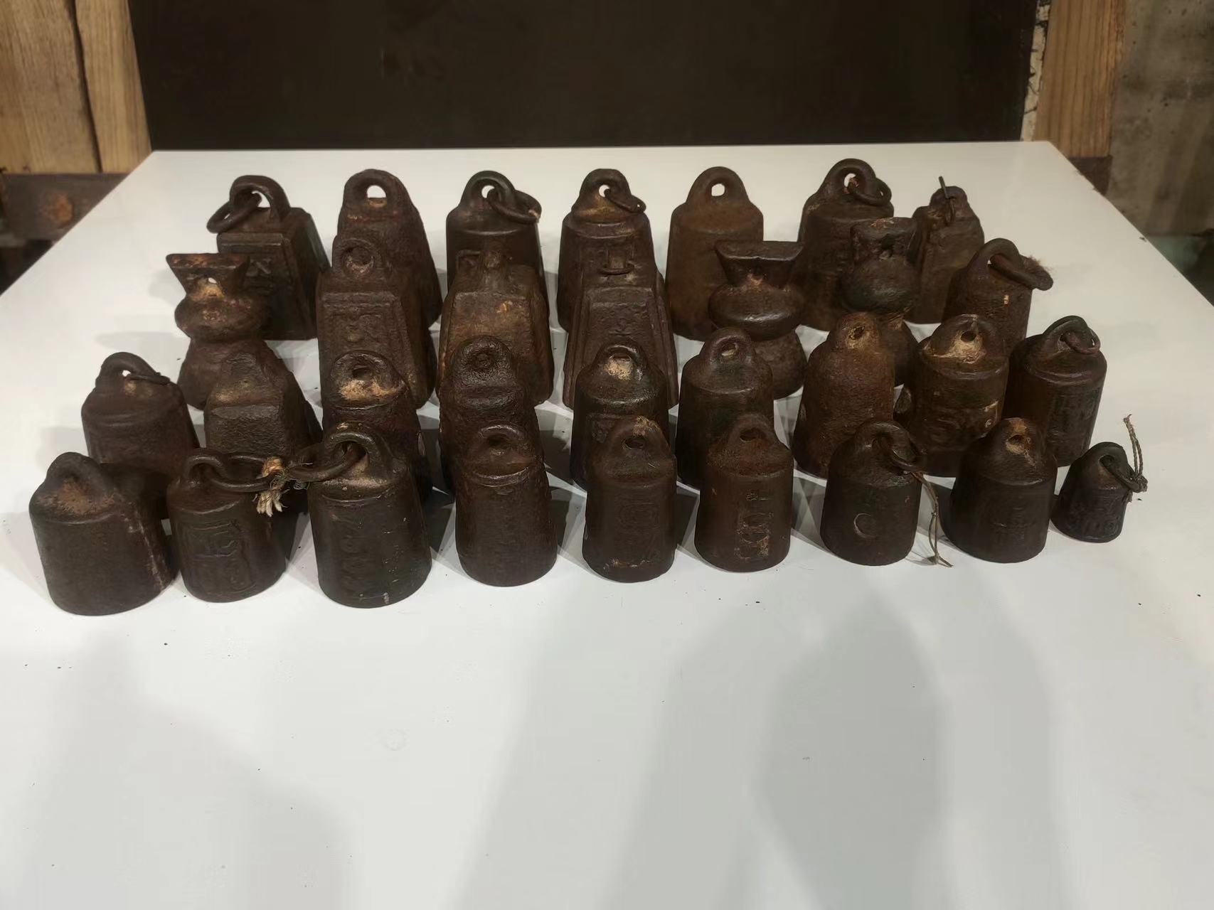 民俗老物件老旧秤砣铁权圆砣方形砣古董怀旧收藏杂项复古装饰摆件