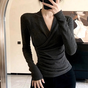 【轻奢设计感】V领气质T恤女士季磨毛加绒轻熟风小众长袖内搭打底
