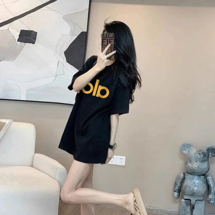 韩版纯棉大版黑色短袖t恤女夏季2026新款情侣超火宽松中长款上衣