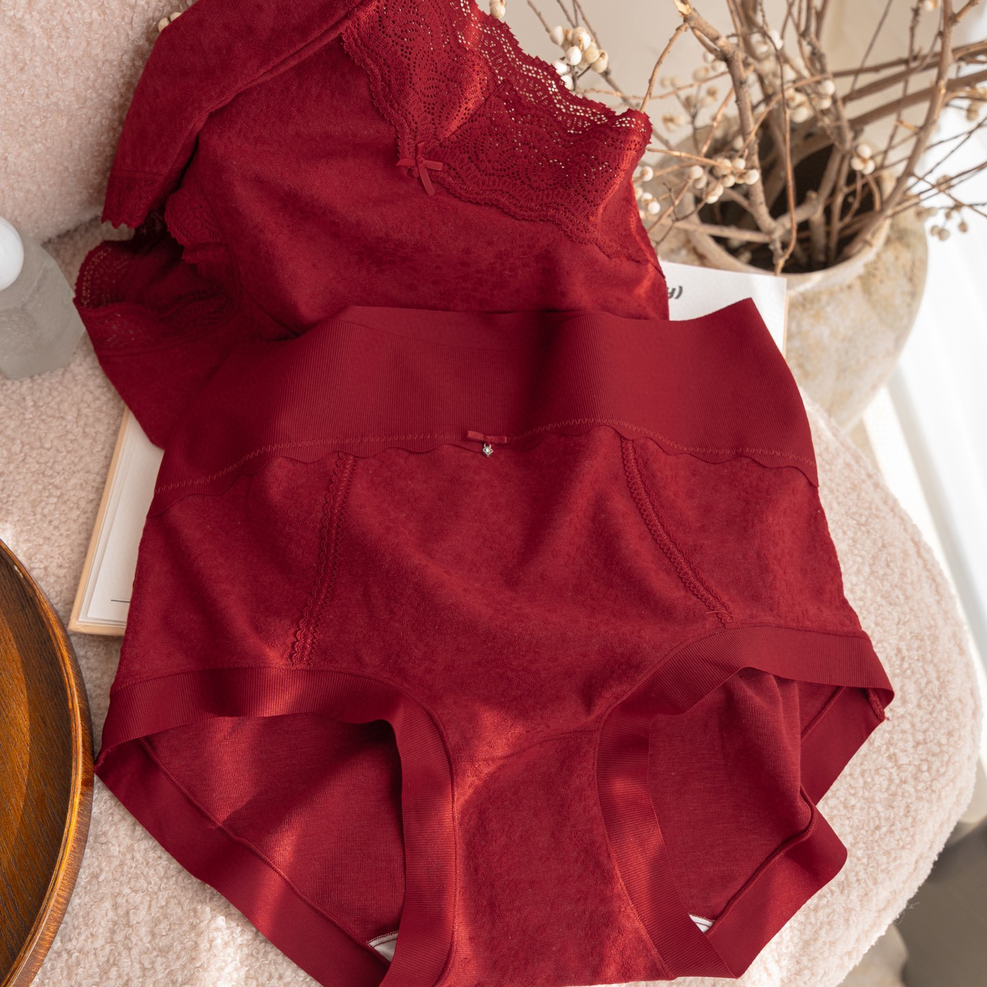 女士本命年红色蕾丝中腰桑蚕丝内裆包臀内裤3381