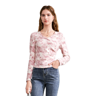 betu百图设计感皱褶修身V领T恤女2025年秋季新款复古印花打底衫