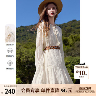 betu百图温柔风重工刺绣连衣裙女2026年春秋新款蕾丝花边A字裙