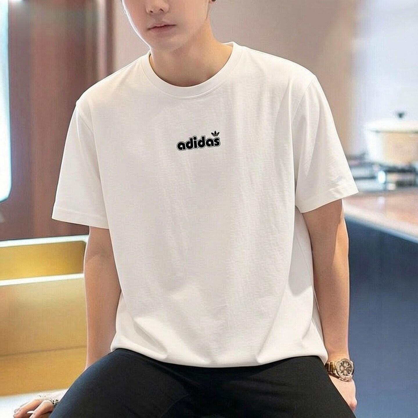 阿迪达斯三叶草男短袖白色T恤