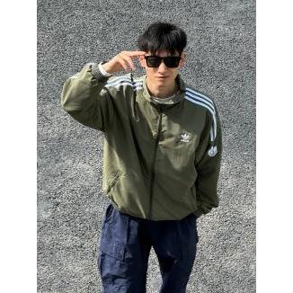 阿迪达斯户外显白显瘦潮流外套春