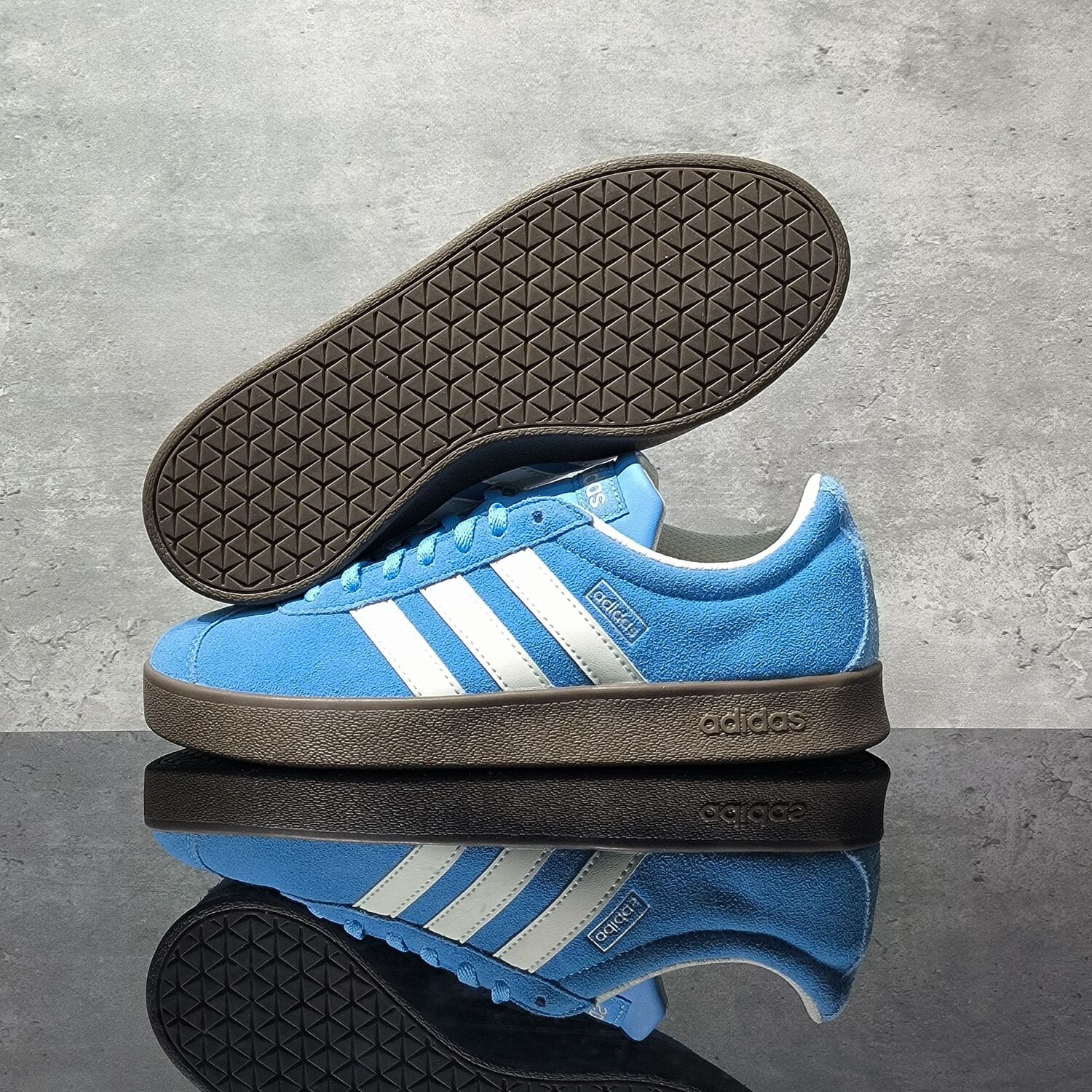 阿迪达斯正品秋冬季男鞋女鞋Adidas运动休闲T头鞋德训板鞋JS4594