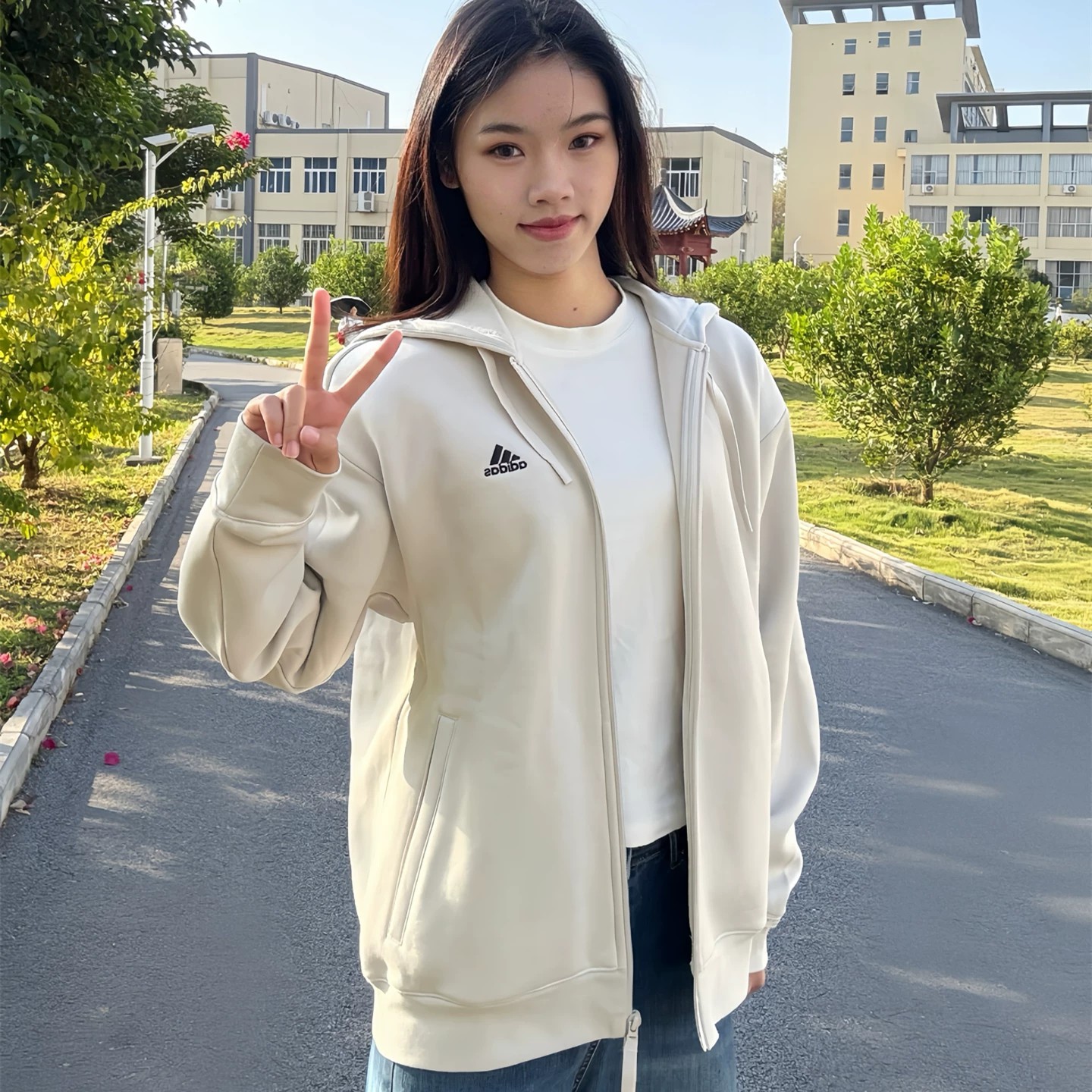 Adidas日常户外健身连帽外套夹克