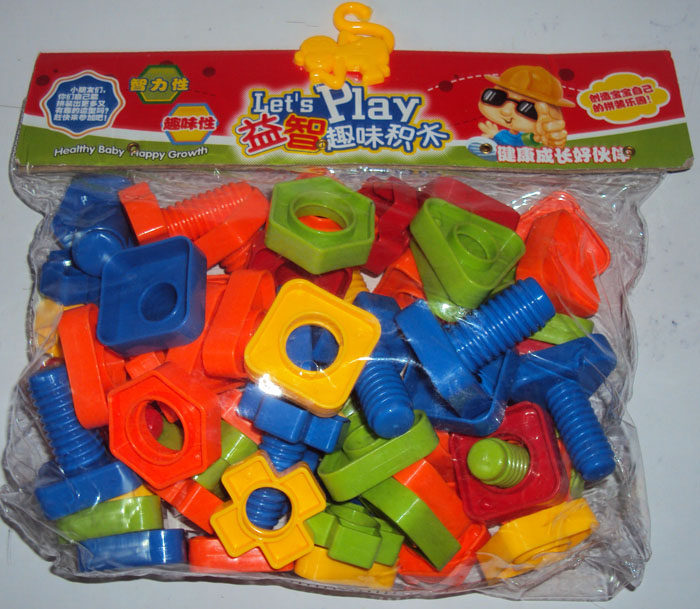 加厚创意积木雪花片公仔树叶螺母管道数字人形拼插益智玩具袋桶装