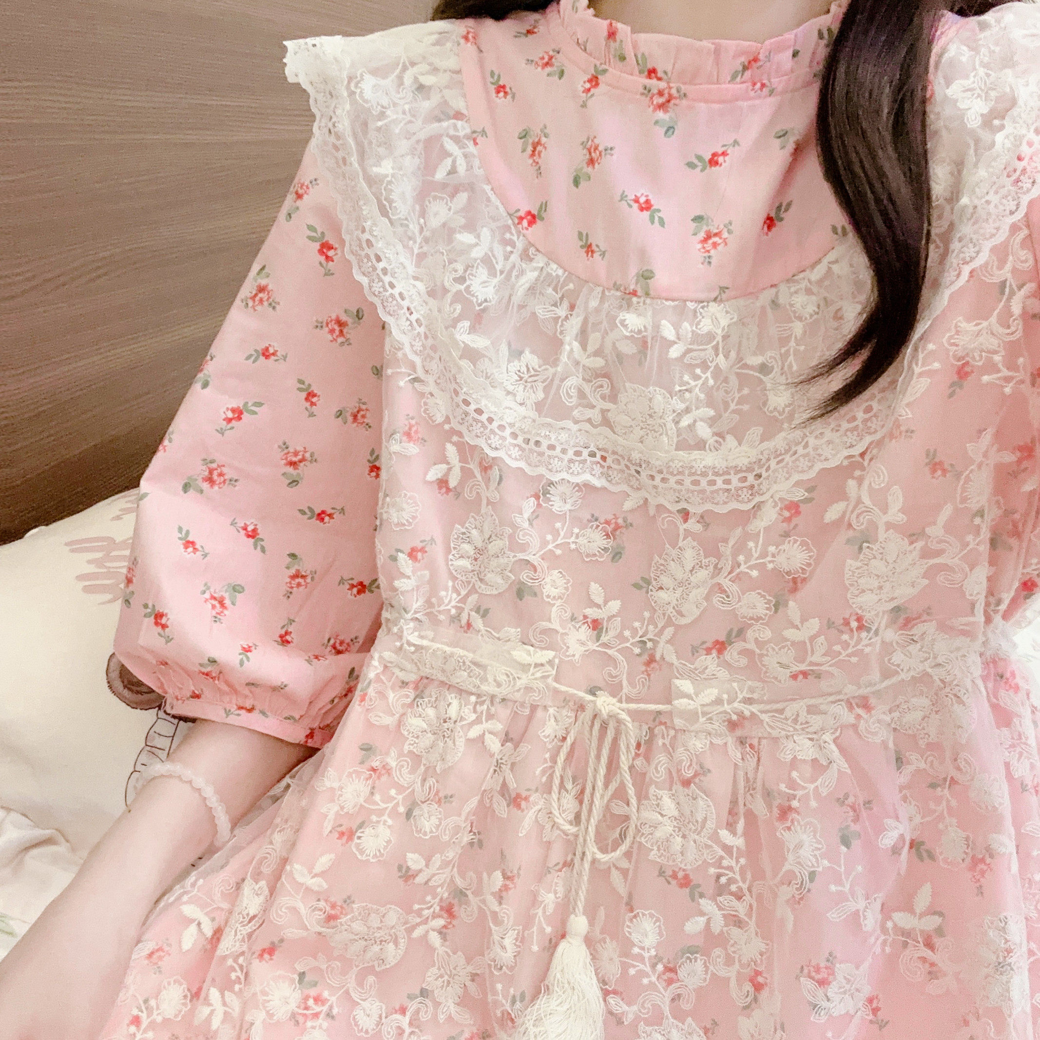 森系少女粉色温柔风碎花短袖连衣裙假两件欧根纱拼接蕾丝夏季甜美