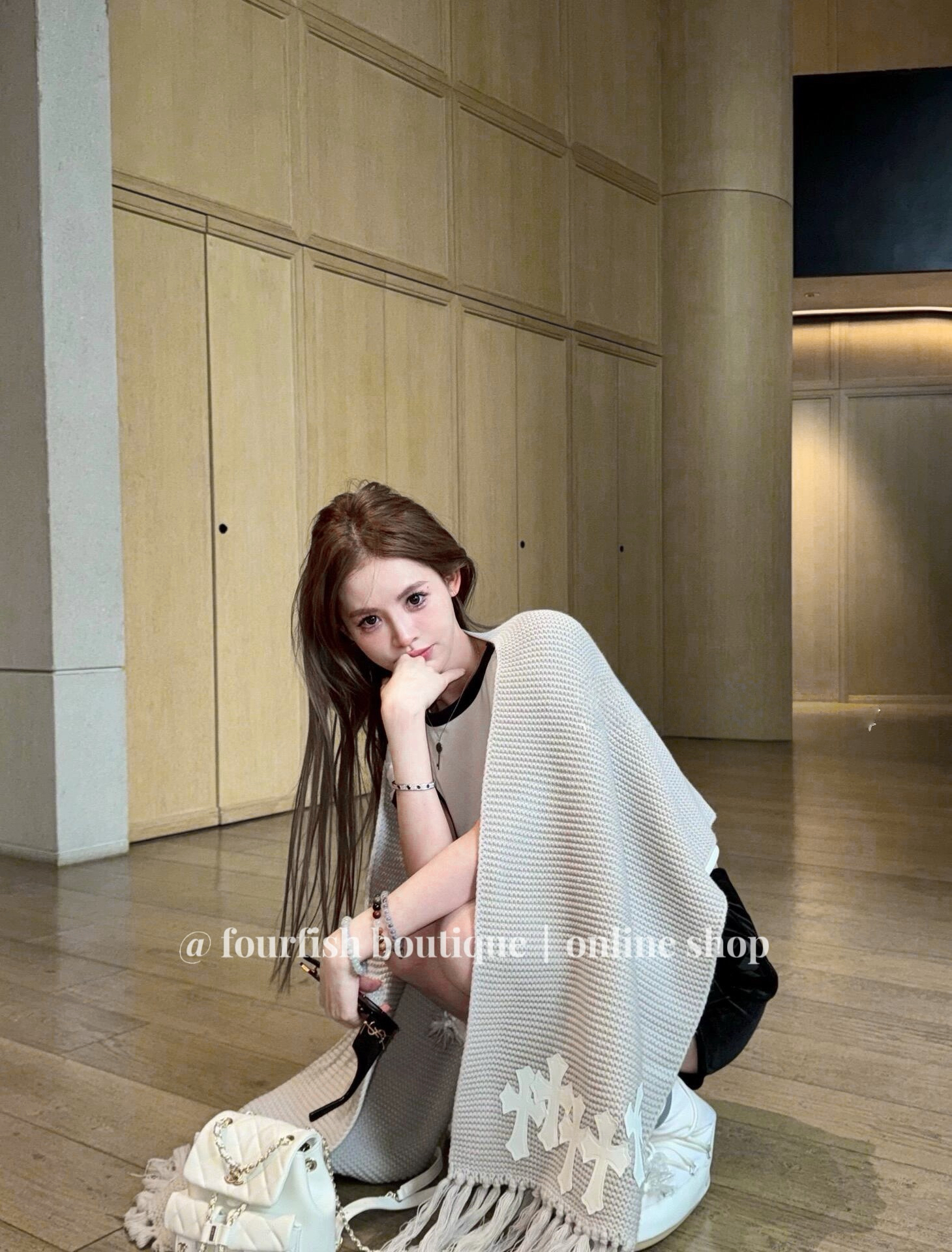 现【豪门富姐】c/h 十字架长款围巾围脖保暖加厚 25新款3色